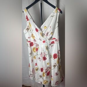Lands End Floral Dress V neck Fit and Flare 100% cotton, lined Empire waist 14